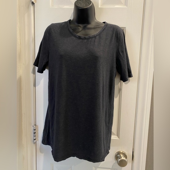 Tops - Lululemon OM Tee women’s size 8